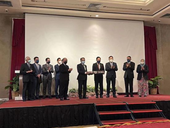 签约现场。中车株洲所供图 签约现场。中车株洲所供图